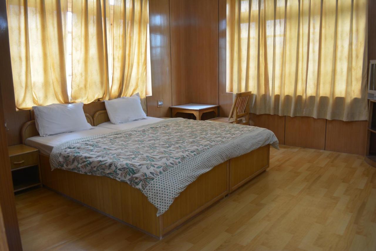 ليه Barath Hotel & Guest House المظهر الخارجي الصورة