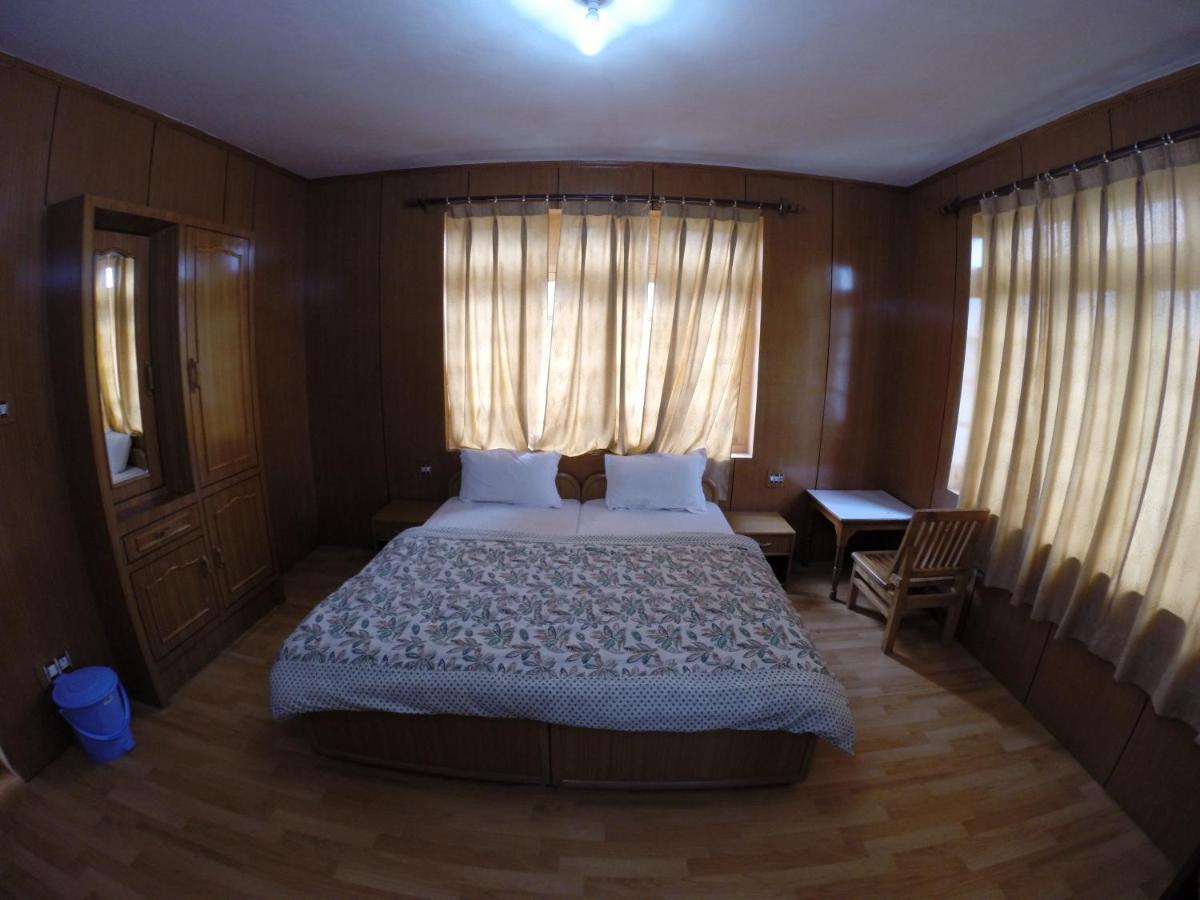 ليه Barath Hotel & Guest House المظهر الخارجي الصورة
